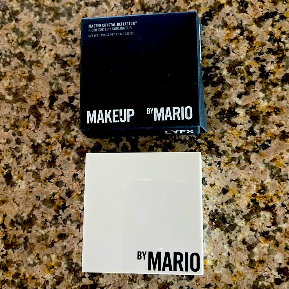 Makeup by Mario highlighter in Bronzite/ master crystal reflector’